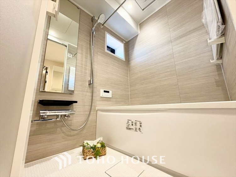 風呂 【BATHROOM】◆プライベートな空間◆simpleだからrelaxできるんです。こころもからだもキレイさっぱり。