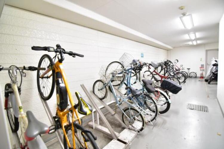 その他 管理の行き届いた駐輪場は屋根付きで雨の日も安心です。