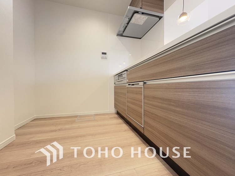 キッチン シンプルな部屋の雰囲気に溶け合うナチュラルキッチン