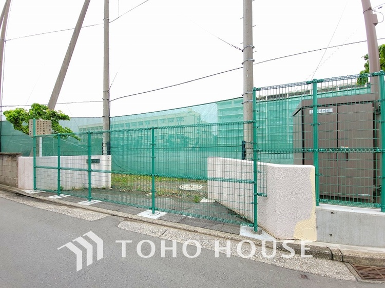 周辺 横浜市立舞岡中学校　距離1700ｍ