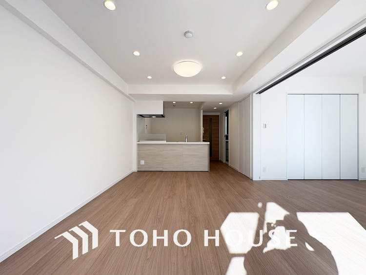 キッチン シンプルな部屋の雰囲気に溶け合うナチュラルキッチン