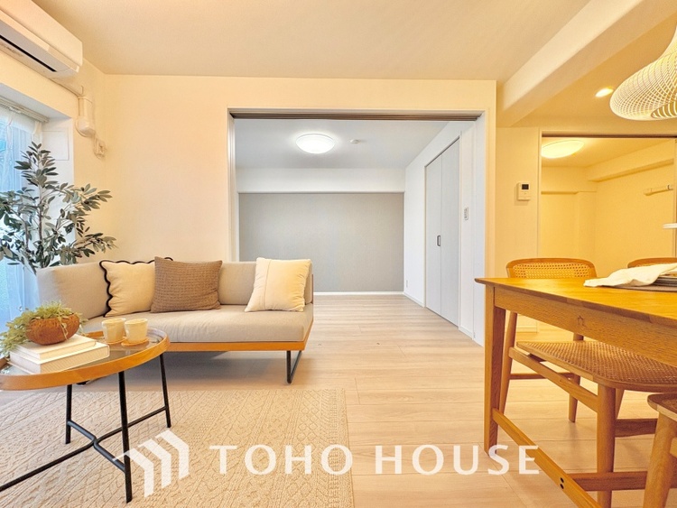 内装 【LIVING】◆住む喜び、楽しさ、感動◆を君と共有したい。いつまでもずっと家族を見渡せるこの広い空間で。