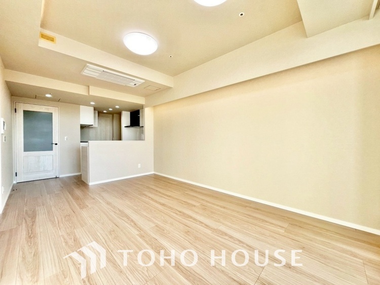 内装 ◆瀟洒な空間◆落ち着きのある彩が見事に調和させた瀟洒な空間を演出。ここに集まる家族の会話と笑顔が絶え間なく続く幸せな空間。