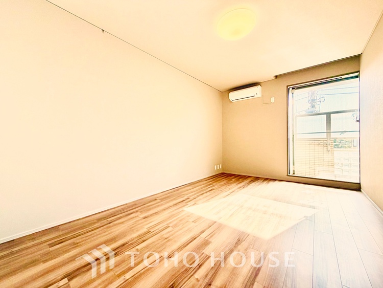 内装 趣味や仕事にも使える、柔軟な洋室スペース。ライフスタイルに合わせて活用できます。