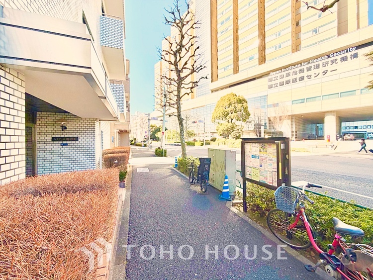 外観 【はるか彼方へ】見上げれば高い空。手を伸ばせば吸い込まれそうな突き抜ける空間。空が高いと気持ちも高揚します。空さえも楽しむ生活を始めませんか