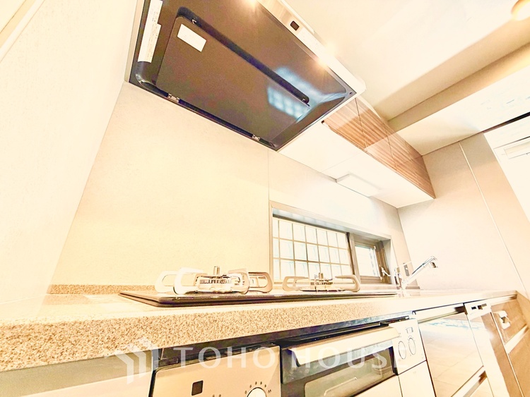 キッチン 毎日の料理が楽しくなる、使いやすいシステムキッチン。家事効率を高める設計です。