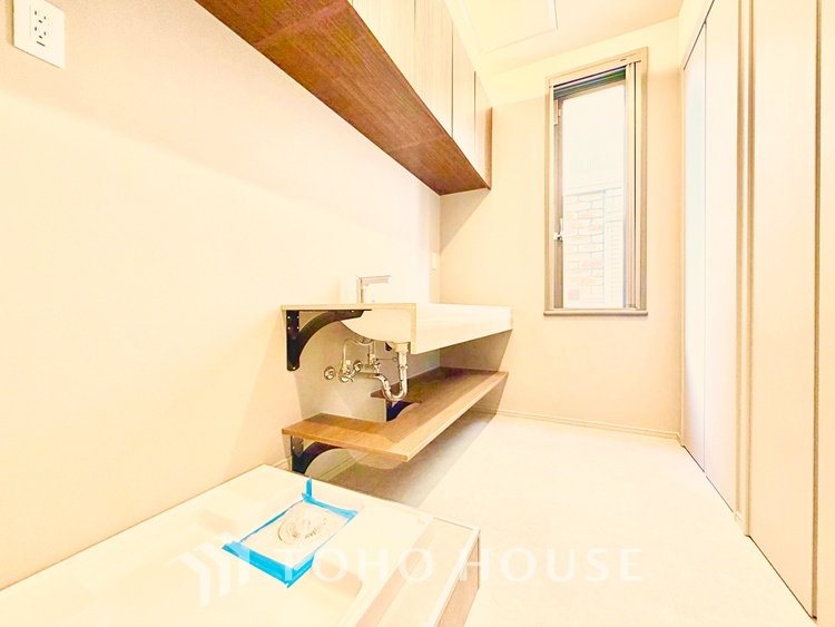 洗面 家族で使いやすい広さと機能を備えた、快適な洗面空間です。