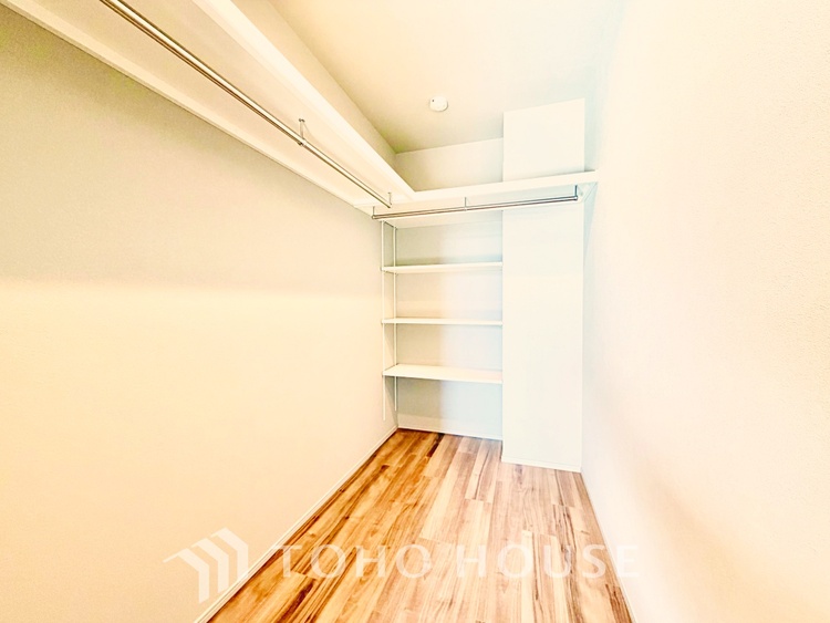 収納 収納力抜群のスペースで、家族の荷物をしっかり整理し、暮らしを快適に保てます。