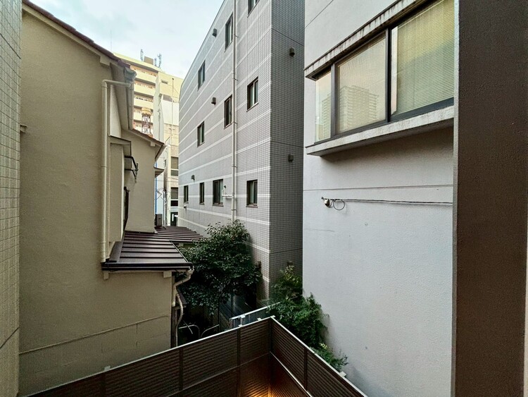 バルコニー 陽当たり・通風・開放感に恵まれた環境です。