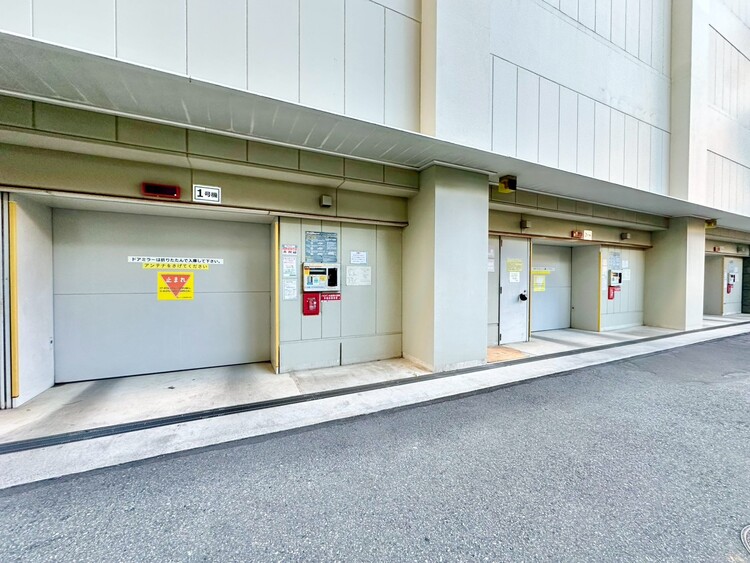 駐車場 駐車スペースが嬉しいですね。※空き状況は都度ご確認下さい。