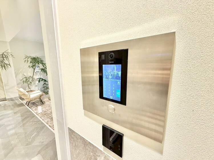 設備 誰が来てもわかる様にモニター付きインターホンを設置。