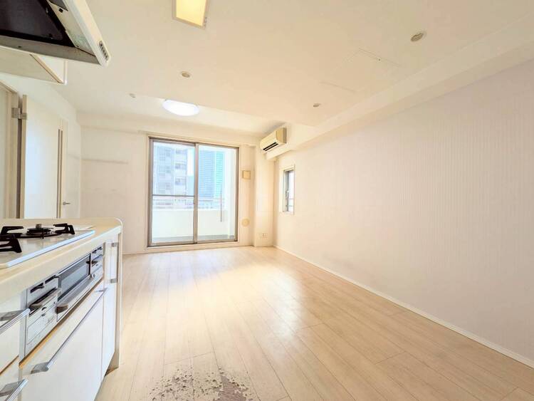 居間 シンプルな内装と偏り過ぎないデザインで統一しました。