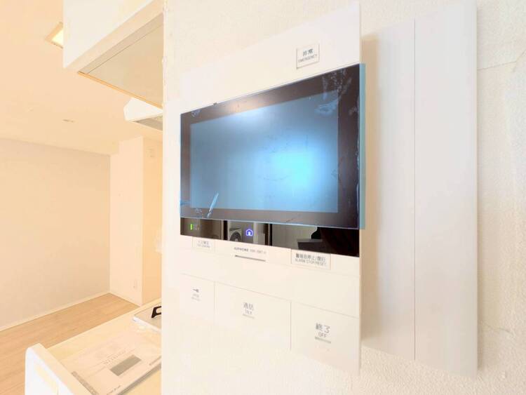 設備 誰が来てもわかる様にモニター付きインターホンを設置。