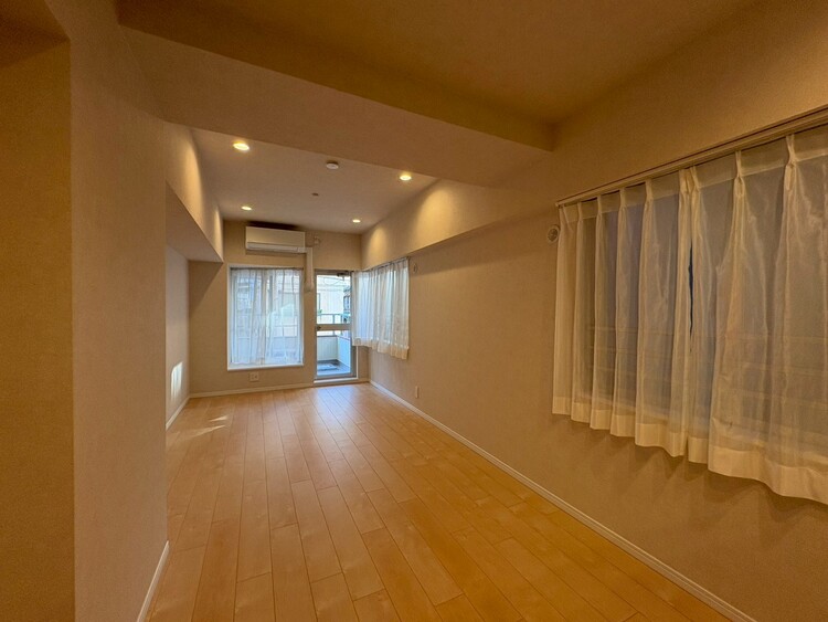 居間 伸びやかな空間のなかで、ゆったりとしたひとときを過ごせます。