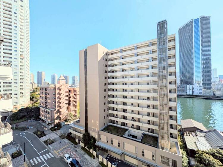 バルコニー 陽当たり・通風・開放感に恵まれた環境です。