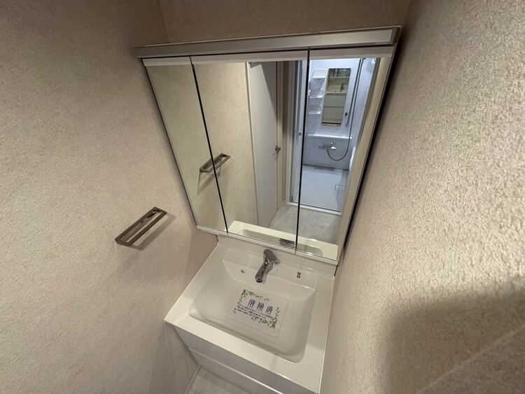 洗面 清潔感を感じられる洗面化粧台。