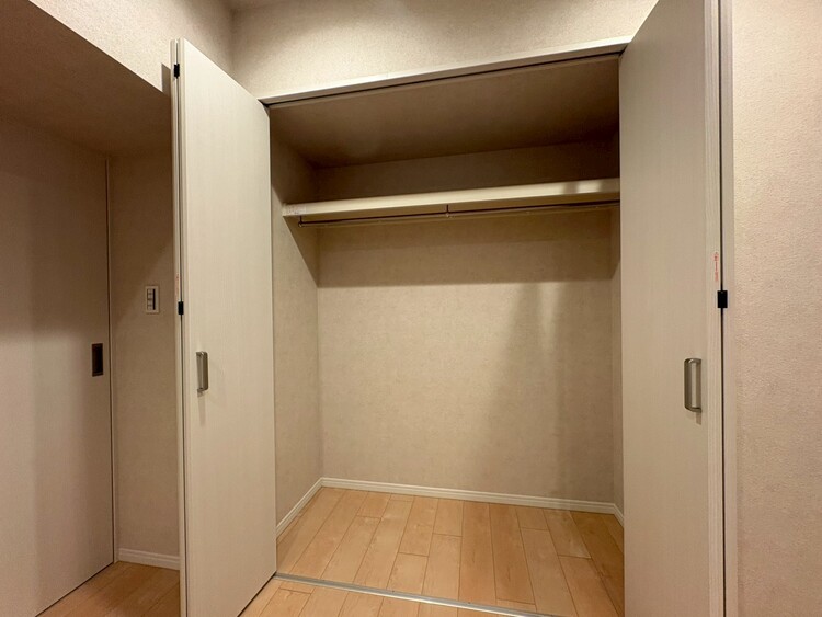 収納 収納スペースが付いていて、お部屋を広く使っていただけます。