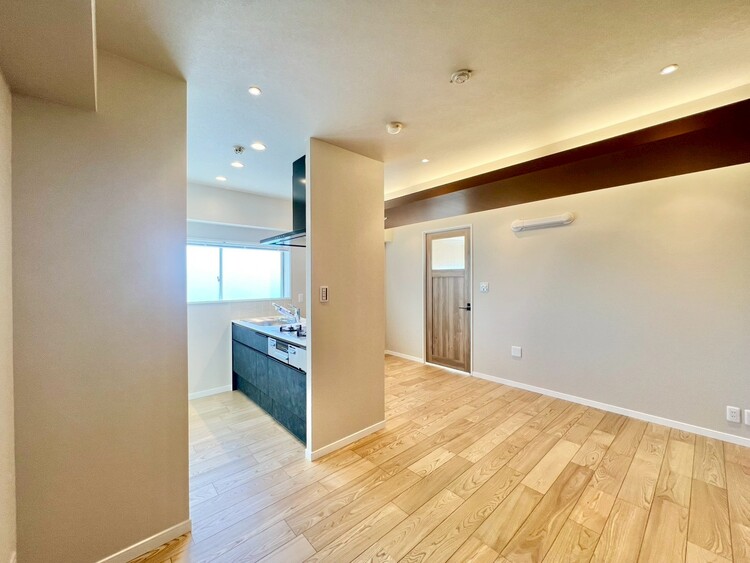 居間 シンプルな内装と偏り過ぎないデザインで統一しました。