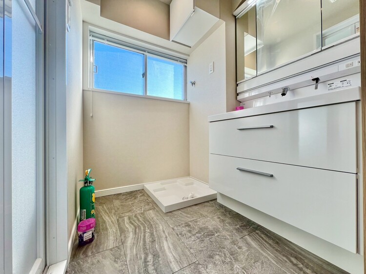 洗面 十分な広さの脱衣所。