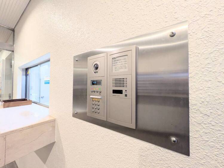 設備 誰が来てもわかる様にモニター付きインターホンを設置。