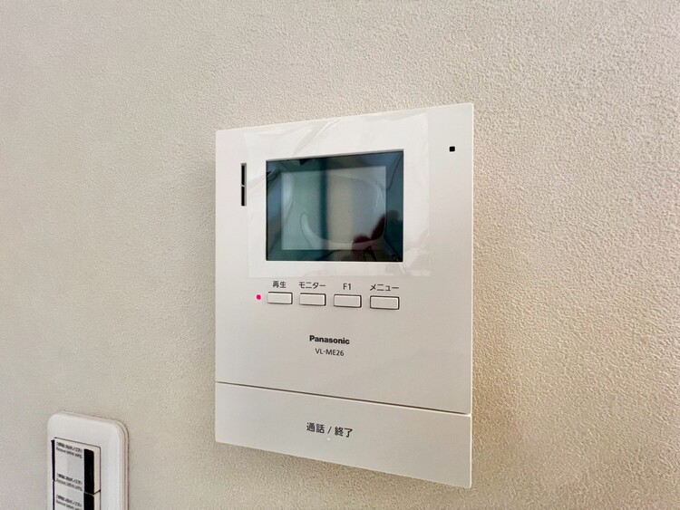 設備 誰が来てもわかる様にモニター付きインターホンを設置。