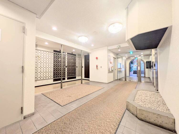 その他 館内は静寂な中が保たれており、管理が行き届いている印象を受けました。