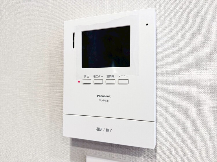 設備 誰が来てもわかる様にモニター付きインターホンを設置。