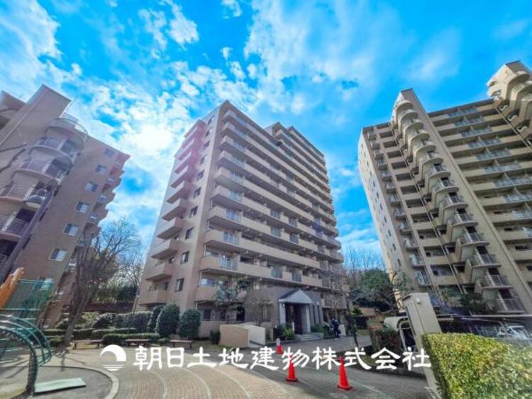 外観 シックなカラートーンで街並みに溶け込む外観は、主張し過ぎずに新生活をおくれます。