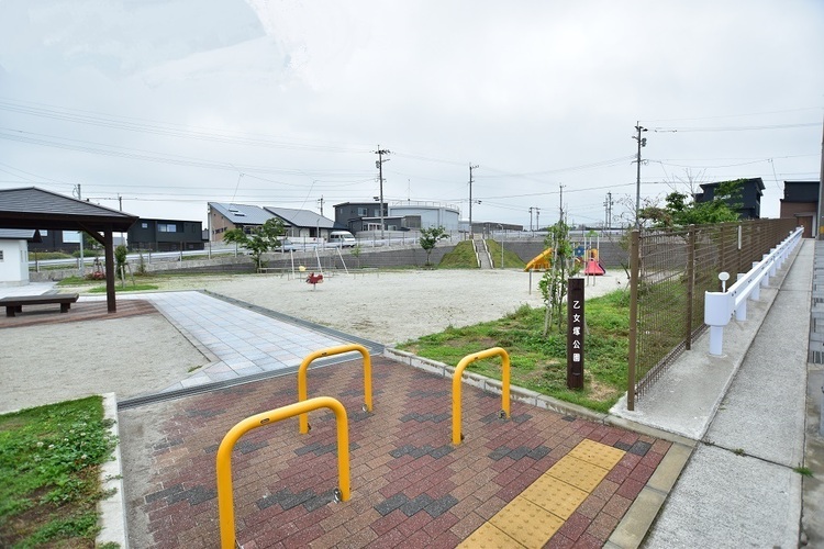 周辺 【乙女塚公園】鹿児島市吉野3丁目53にある公園です。広場、遊具、トイレあり。 徒歩 約2分（約90m）