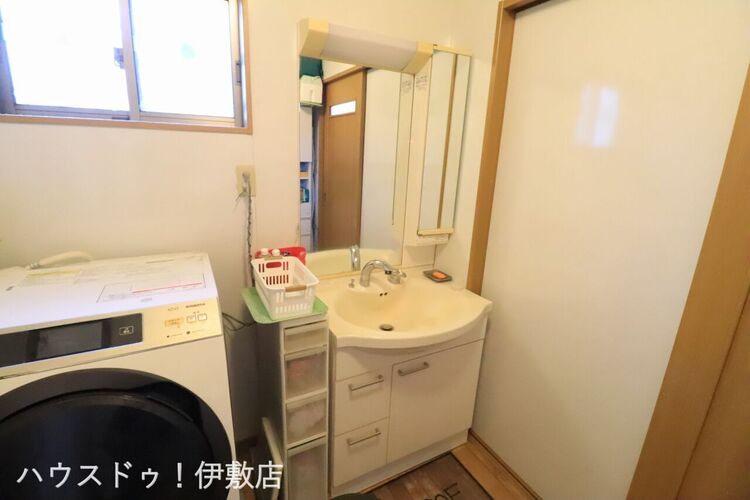 その他 【洗面台】白く清潔な洗面台は一日のはじまりのスイッチを入れるのにピッタリなスペース。