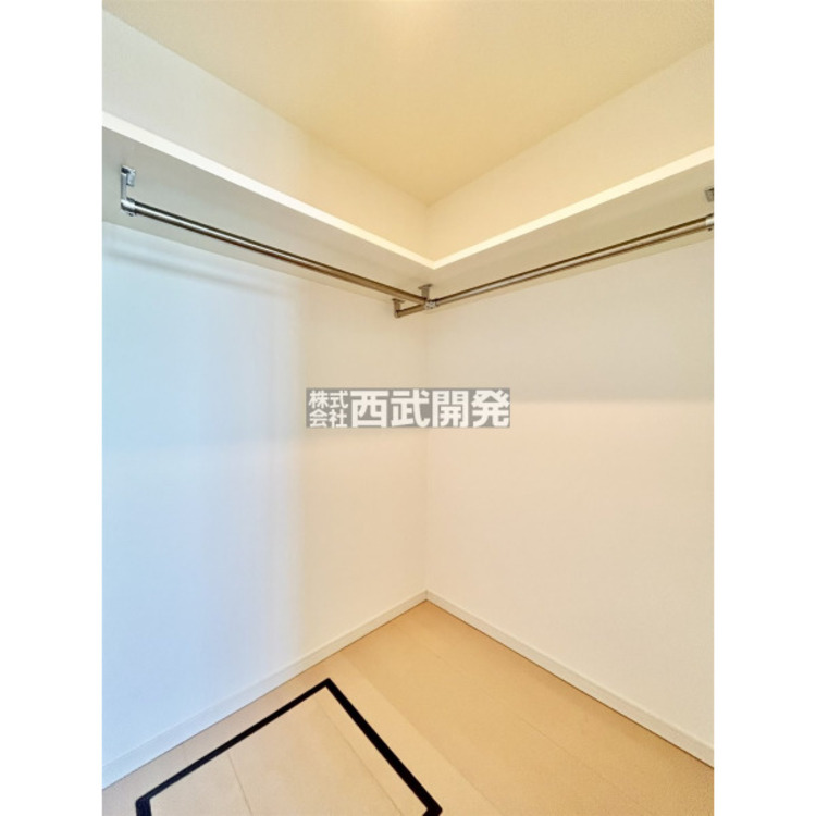 収納 ウォークインクローゼット