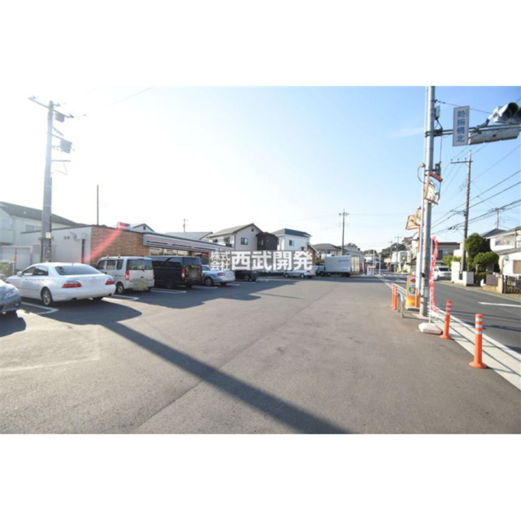 周辺 セブンイレブン(約270m)