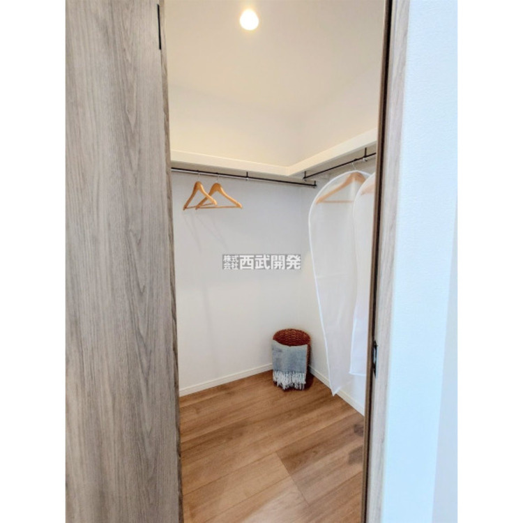 収納 ウォークインクローゼット