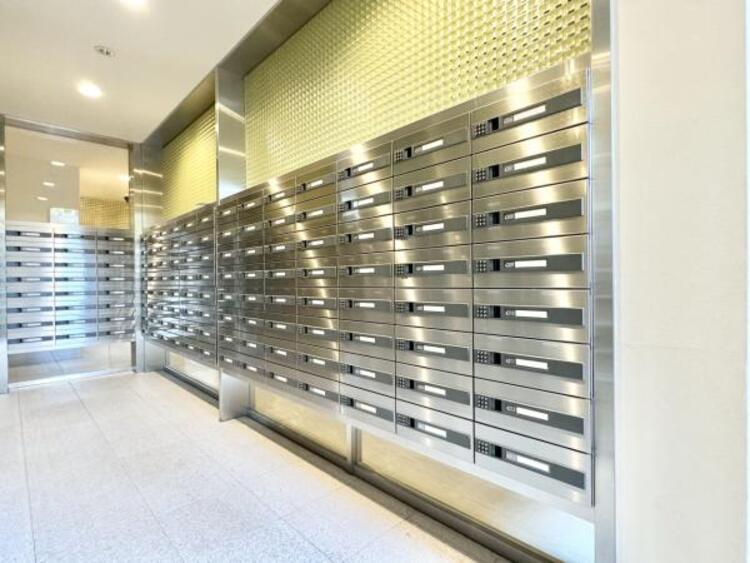 その他 一住戸ごとに設置されておりダイアル付きの為防犯面でも安心です。