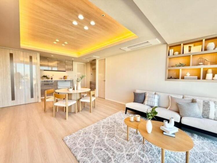 居間 ゆとりある21帖のリビングは、お子さんが小さい方には遊べるスペースとしてご利用するのもいいですね。