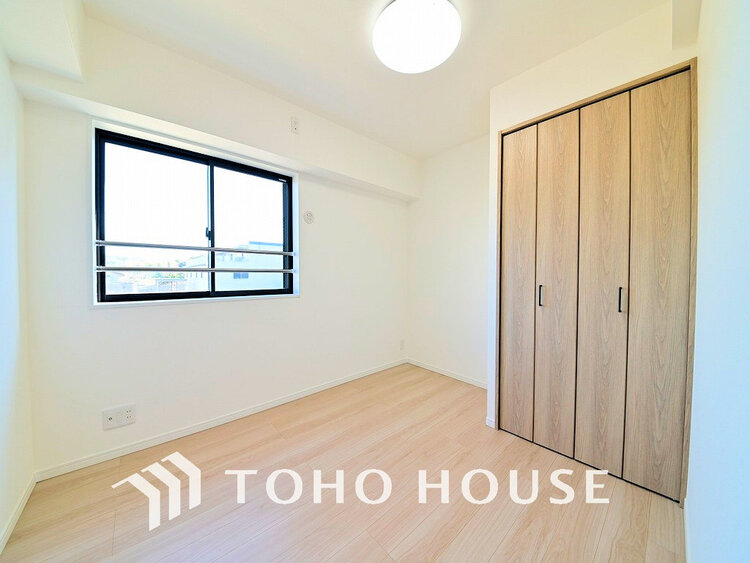 内装 シンプルですっきりとした室内は飽きのこない居心地の良い雰囲気