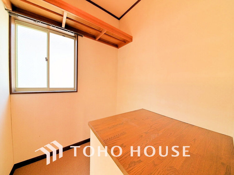 内装 約2.5帖の納戸スペース