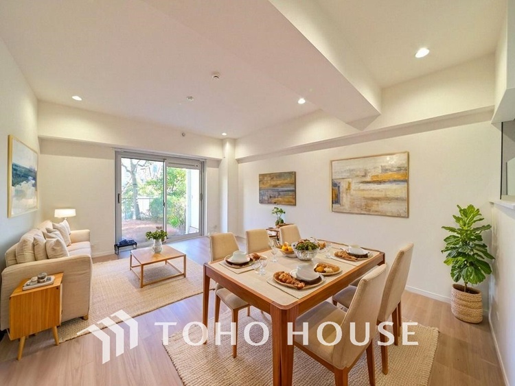 内装 明るいLDKは自然と家族が集まるコミュニケーションの場所に（家具は全てCGです）