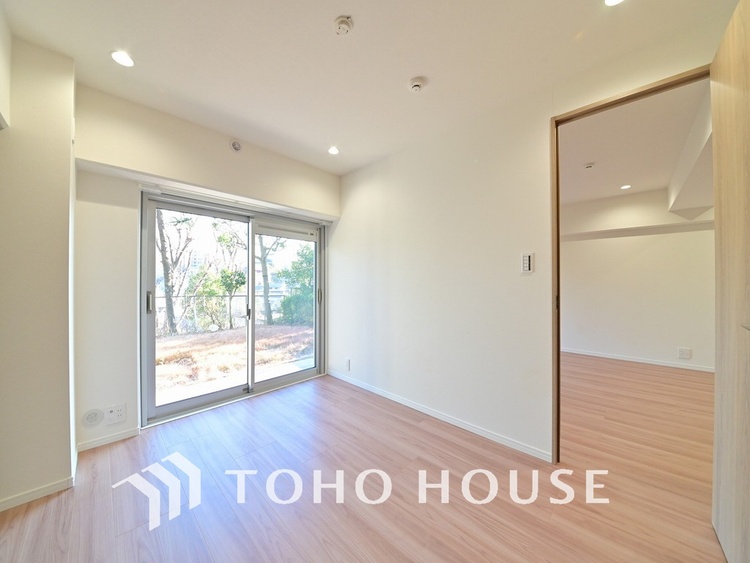 内装 シンプルですっきりとした室内は飽きのこない居心地の良い雰囲気です