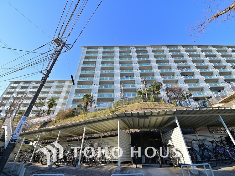 外観 〜大切なペットとの生活〜約41平米専用庭付きリノベーション住戸〜南東向きのため陽当り良好〜