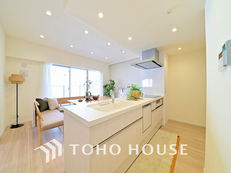 キッチン シンプルな部屋の雰囲気に溶け合うナチュラルキッチン