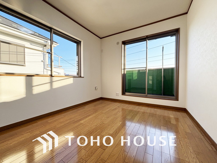 内装 シンプルですっきりとした室内は飽きのこない居心地の良い雰囲気です