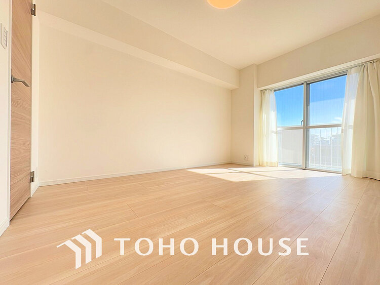 内装 シンプルですっきりとした室内は飽きのこない居心地の良い雰囲気