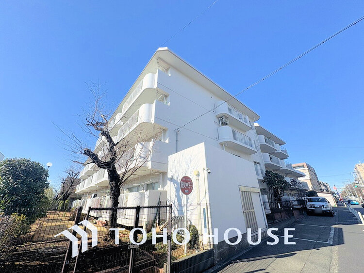 外観 〜「用賀」駅徒歩10分、新規リノベーション住戸〜南東向き・角部屋のため陽当たり良好〜