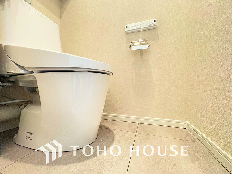 トイレ トイレには快適な温水洗浄便座付