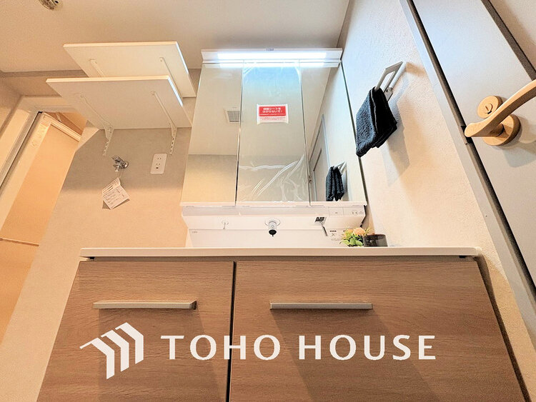 洗面 大きな洗面鏡付き、朝の身支度も楽しくなりますね