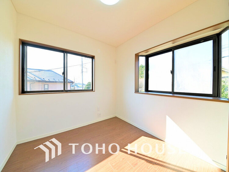 内装 家具の配置のし易い室内です。趣味の部屋としても充分な広さです