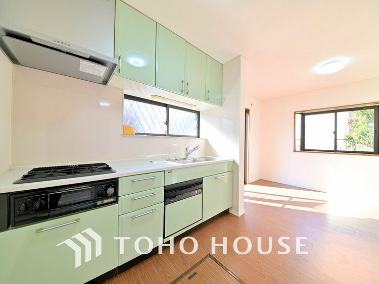 キッチン シンプルな部屋の雰囲気に溶け合うナチュラルキッチン