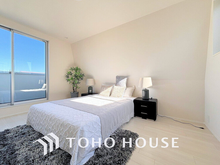 内装 採光もある洋室は、くつろぎのひと時を過ごすのにぴったり