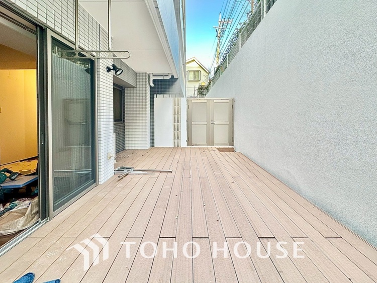 バルコニー 【BALCONY】◆Open new door◆扉の向こうには青空が広がっている。